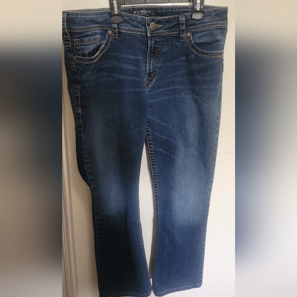 Med-dark wash Silver Jeans Suki 17" 34/34 - Picture 1 of 6